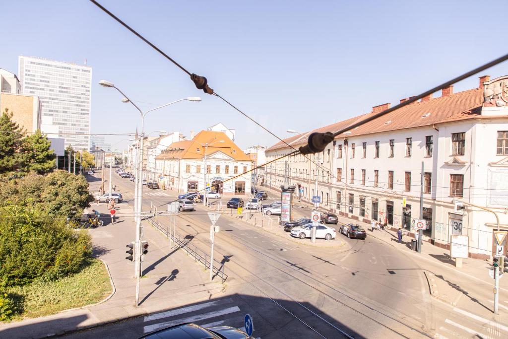 Výhľad z okna na Kollárovo námestie