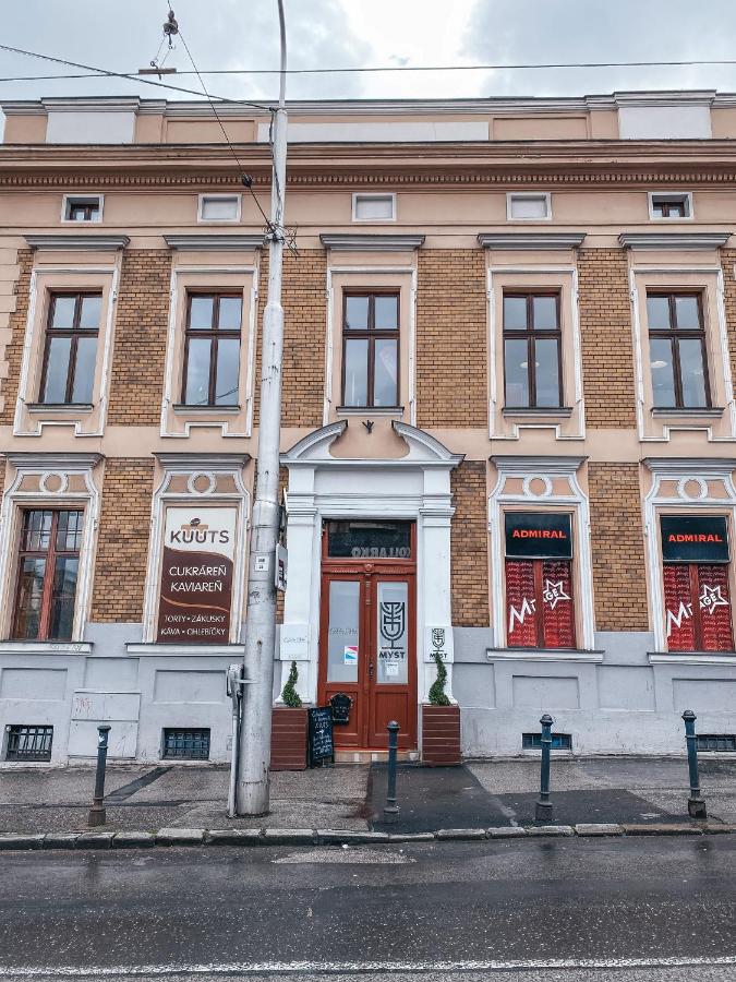 Kollárovo námestie 15 — dnes